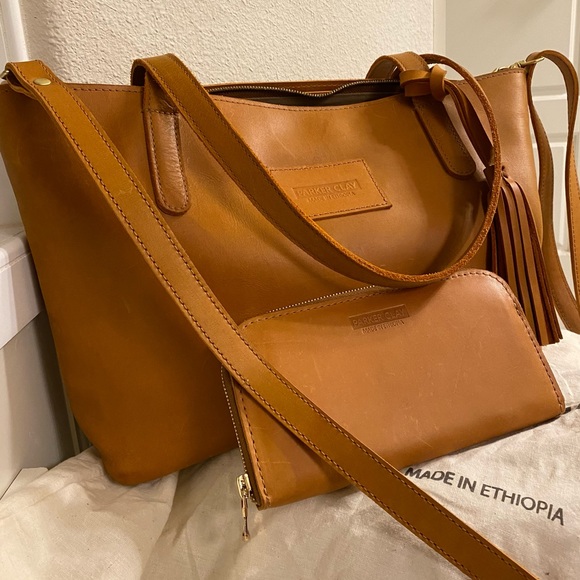 Parker Clay - Picture 5 of 7